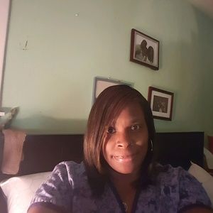 Meet your Posher, Monique